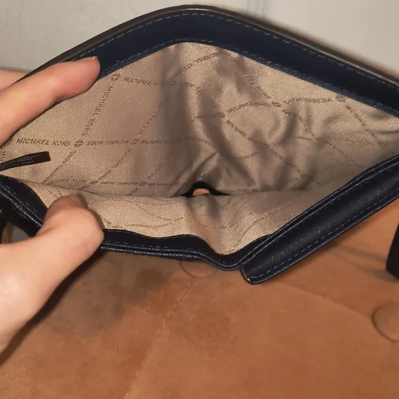 Michael Kors Jet Set Navy Floral Double Zip Wristlet - Picture 10 of 13